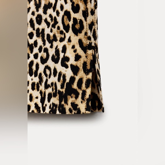 SALE! ZARA NWT ZW COLLECTION ANIMAL PRINT CAPRI PANTS - Picture 9 of 9